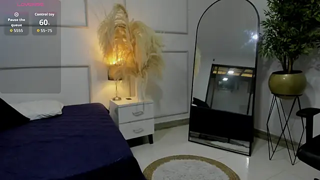 Snapshot of Emilywillis8 chatting on November 20, 2025, 1:22 pm Emilywillis8 online show from November 20, 2025, 1:22 pm