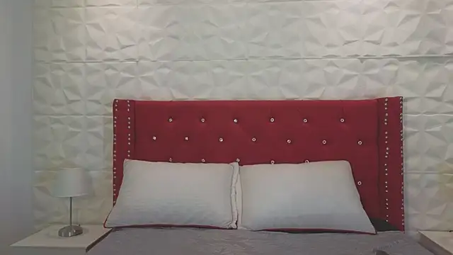 Lucy n pink online show from October 5, 2025, 8:51 pm