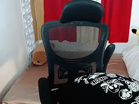 Snapshot of Njay_16 chatting on February 18, 2026, 6:42 am Njay 16 online show from February 18, 2026, 6:42 am