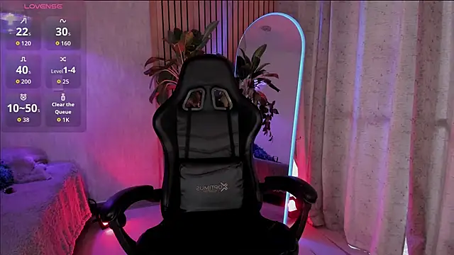 emma       online show from November 4, 2025, 9:36 pm