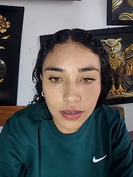 AmberGold- online show from November 13, 2025, 9:36 pm