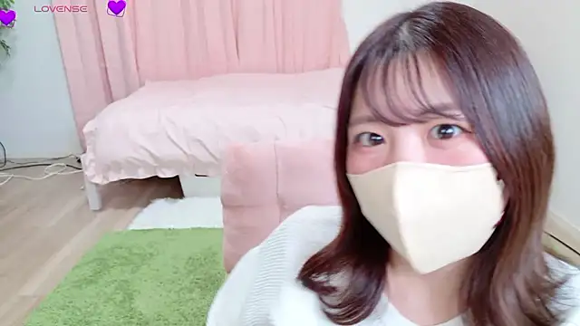 Snapshot of Haru_chiii chatting on November 23, 2025, 11:10 am Haru chiii online show from November 23, 2025, 11:10 am