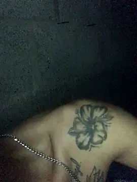 Snapshot of tattoos22 chatting on October 31, 2025, 4:02 am tattoos22 online show from October 31, 2025, 4:02 am