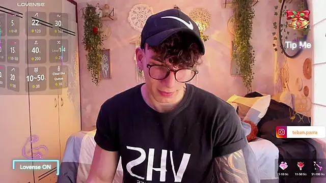 Snapshot of estebandi_do chatting on January 13, 2026, 8:47 pm estebandi do online show from January 13, 2026, 8:47 pm