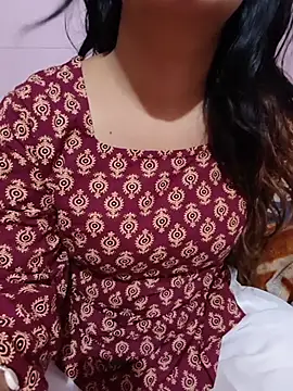 Dimple sexxy online show from May 29, 2026, 3:32 pm