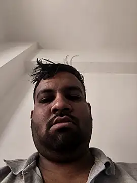 vinay smalldick online show from February 3, 2026, 4:21 am