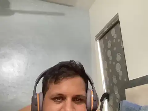 Snapshot of chiikuloveu chatting on February 17, 2026, 4:42 am chiikuloveu online show from February 17, 2026, 4:42 am