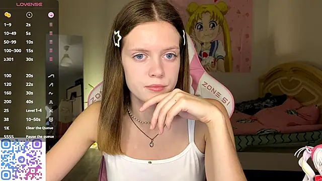 VibeQueenLucy online show from November 6, 2025, 12:50 pm