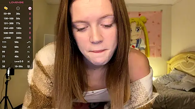 VibeQueenLucy online show from December 1, 2025, 3:17 pm