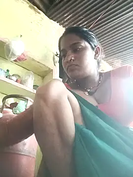 Snapshot of Hansini_Gowda chatting on September 17, 2025, 12:18 pm Hansini Gowda online show from September 17, 2025, 12:18 pm