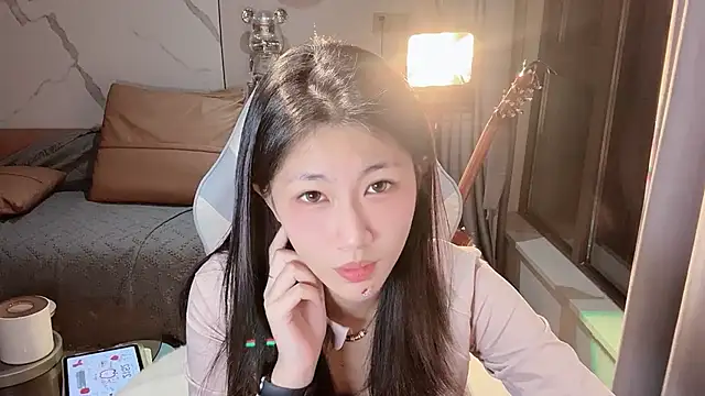 Snapshot of Lixinel-520 chatting on December 22, 2025, 1:52 pm Lixinel-520 online show from December 22, 2025, 1:52 pm