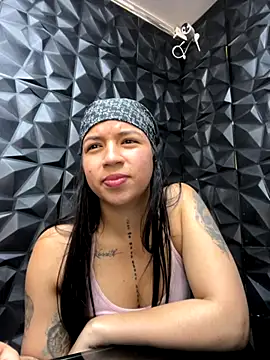 lil charme online show from October 31, 2025, 9:05 pm