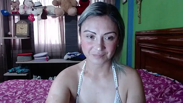 Snapshot of _Charlize_theron_ chatting on October 28, 2025, 10:01 pm Charlize theron online show from October 28, 2025, 10:01 pm