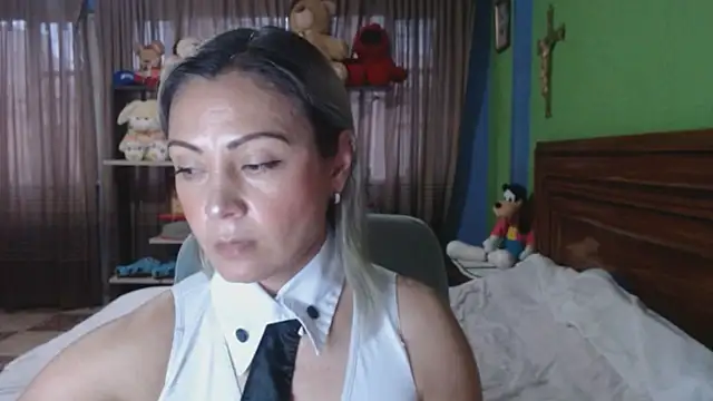 Snapshot of _Charlize_theron_ chatting on November 22, 2025, 10:31 pm Charlize theron online show from November 22, 2025, 10:31 pm