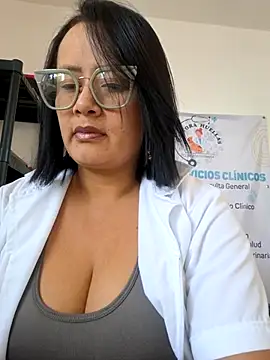 Milagros-hot online show from November 13, 2025, 5:01 pm