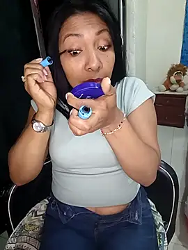 Snapshot of pocahontas_nex chatting on November 28, 2025, 10:01 pm pocahontas nex online show from November 28, 2025, 10:01 pm