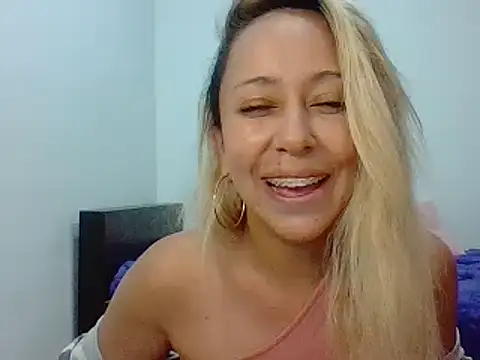 Snapshot of leah_susman chatting on September 12, 2025, 2:33 am leah susman online show from September 12, 2025, 2:33 am