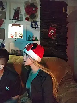 Snapshot of Ella_rr chatting on December 21, 2025, 3:02 am Ella rr online show from December 21, 2025, 3:02 am