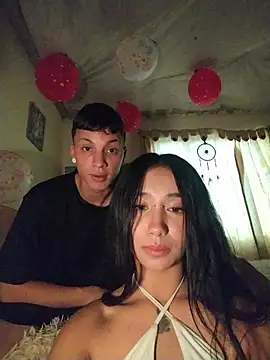 Snapshot of Ella_rr chatting on February 19, 2026, 10:50 pm Ella rr online show from February 19, 2026, 10:50 pm