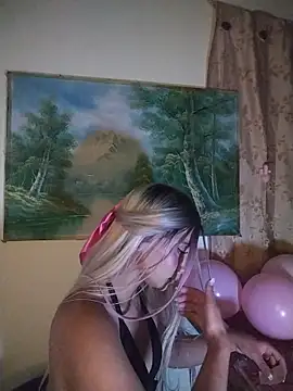 Snapshot of Ella_rr chatting on February 27, 2026, 4:45 am Ella rr online show from February 27, 2026, 4:45 am