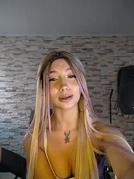 Ella rr online show from April 24, 2026, 10:34 pm