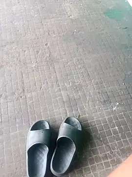 Arya85 online show from November 9, 2025, 11:14 pm