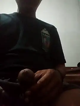 Arya85 online show from December 15, 2025, 1:15 pm