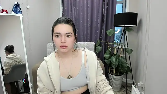 Snapshot of Albi_Glow chatting on January 11, 2026, 11:37 am Albi Glow online show from January 11, 2026, 11:37 am