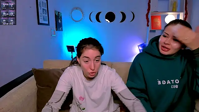 Snapshot of khloebeauty chatting on February 2, 2026, 8:29 pm khloebeauty online show from February 2, 2026, 8:29 pm