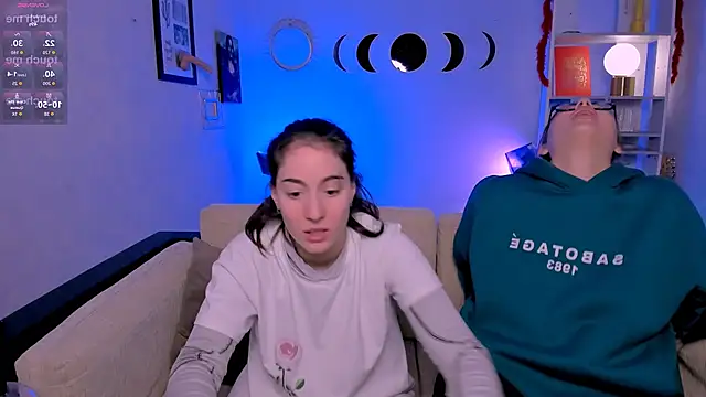 Snapshot of khloebeauty chatting on February 3, 2026, 2:53 am khloebeauty online show from February 3, 2026, 2:53 am