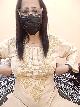 meenu bhabhi547 online show from March 2, 2026, 7:15 am