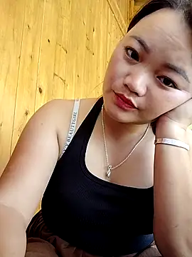 Snapshot of lusy-000 chatting on October 13, 2025, 6:24 am lusy-000 online show from October 13, 2025, 6:24 am