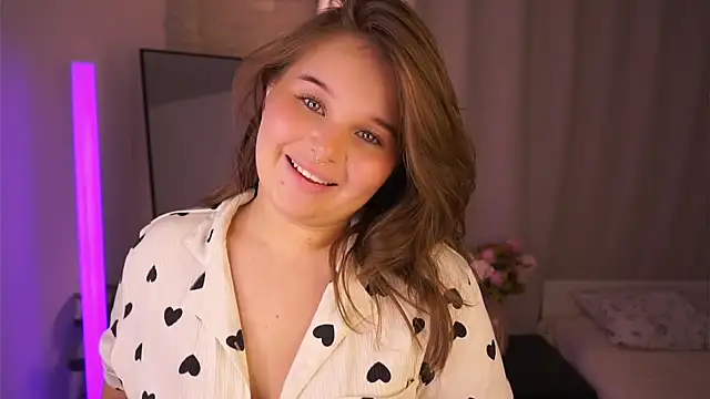 Anna Nicol online show from November 12, 2025, 12:27 pm