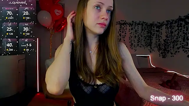 Snapshot of EvaLone1 chatting on February 16, 2026, 10:06 pm EvaLone1 online show from February 16, 2026, 10:06 pm