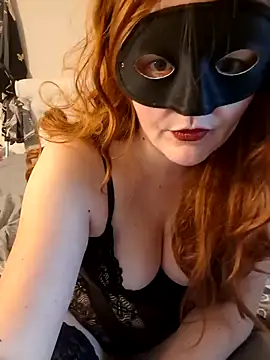 LunaRyise online show from October 1, 2025, 1:17 pm