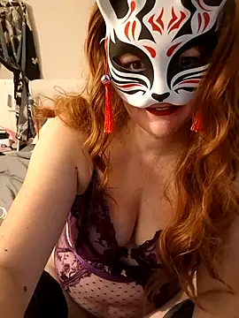 LunaRyise online show from October 3, 2025, 8:44 am