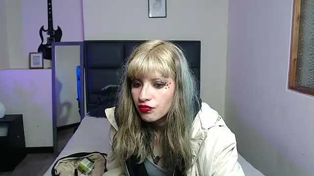 Snapshot of Amnesia_ chatting on November 13, 2025, 12:48 pm Amnesia online show from November 13, 2025, 12:48 pm