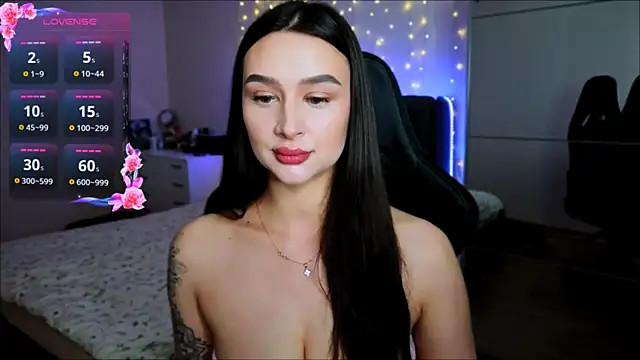 Snapshot of Veronica_Larsson chatting on July 9, 2026, 8:24 pm Veronica Larsson online show from July 9, 2026, 8:24 pm