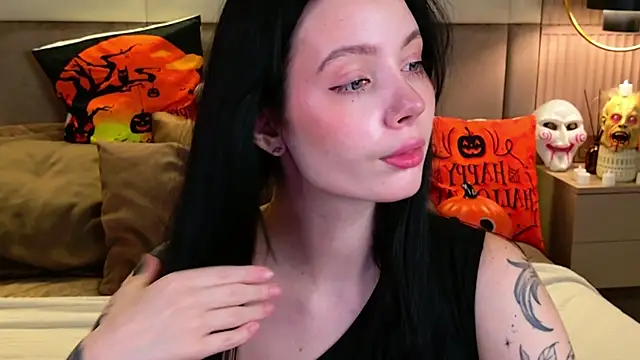 Goldy Stark online show from October 26, 2025, 8:37 pm