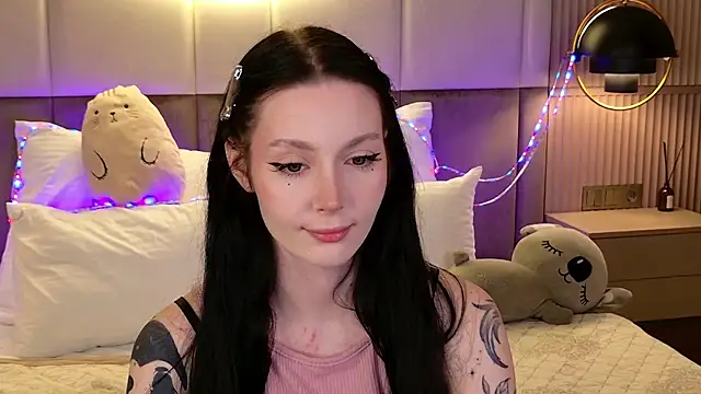 Snapshot of Goldy_Stark chatting on February 11, 2026, 8:47 pm Goldy Stark online show from February 11, 2026, 8:47 pm