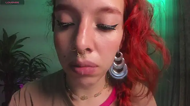 Snapshot of bri_von_dhara__ chatting on October 27, 2025, 10:19 am bri von dhara online show from October 27, 2025, 10:19 am