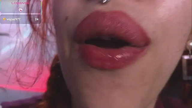 Snapshot of bri_von_dhara__ chatting on November 17, 2025, 3:18 pm bri von dhara online show from November 17, 2025, 3:18 pm