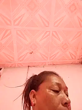 Naomi-Mature online show from April 15, 2026, 9:27 am