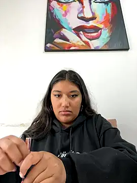 Snapshot of SharaRous chatting on December 2, 2025, 11:59 am SharaRous online show from December 2, 2025, 11:59 am