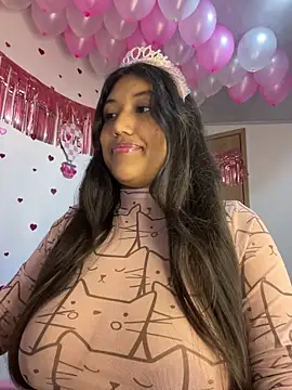 Snapshot of SharaRous chatting on February 24, 2026, 12:41 am SharaRous online show from February 24, 2026, 12:41 am