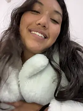 Snapshot of SharaRous chatting on February 24, 2026, 5:00 pm SharaRous online show from February 24, 2026, 5:00 pm