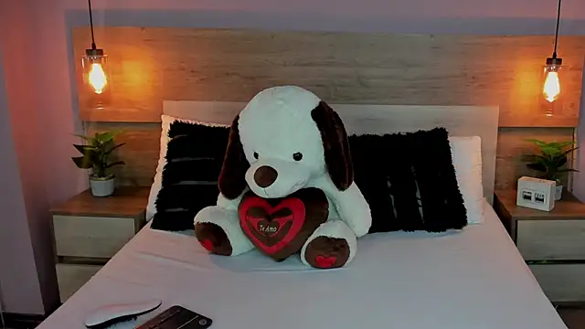 Snapshot of SusanAdams1 chatting on February 18, 2026, 2:35 pm SusanAdams1 online show from February 18, 2026, 2:35 pm