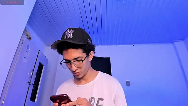 Snapshot of Cj_davis_ chatting on February 28, 2026, 2:45 am Cj davis online show from February 28, 2026, 2:45 am