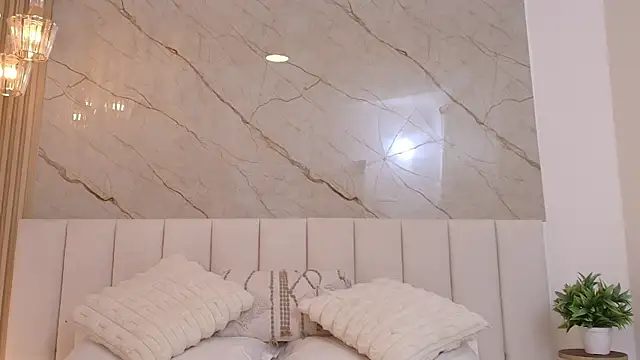 GraceMontgomery online show from November 8, 2025, 1:33 pm