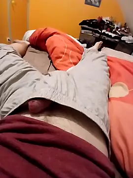 Snapshot of Aymeric35000 chatting on February 18, 2026, 5:31 pm Aymeric35000 online show from February 18, 2026, 5:31 pm